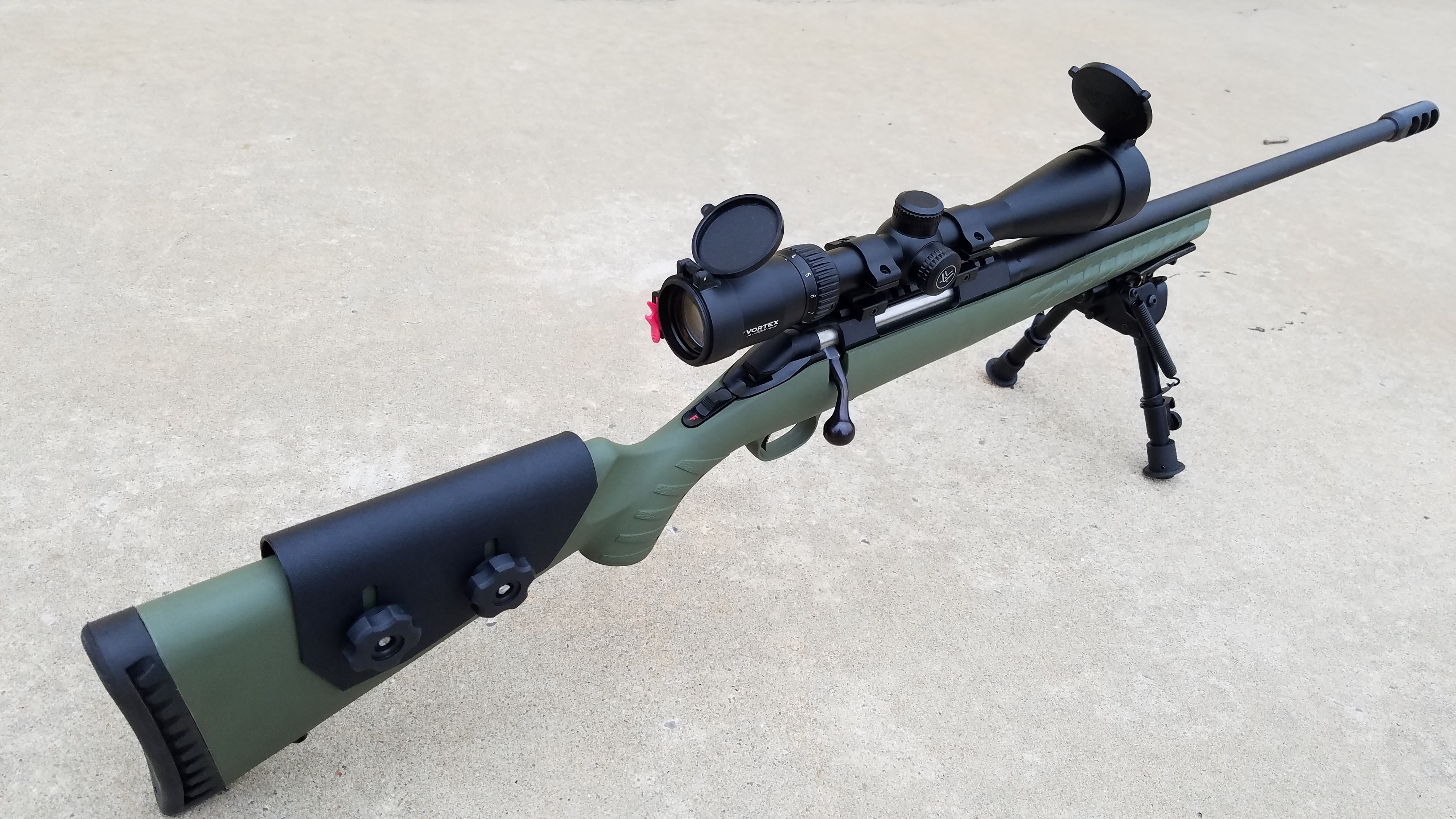 Ruger American with Razor Rest Cheek Riser Ruger American rifle with Razor Rest Cheek Riser